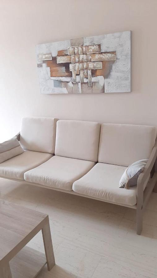 Tasias Apartments ลิคชูรี ภายนอก รูปภาพ