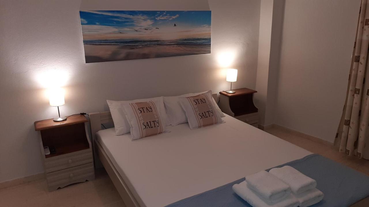 Tasias Apartments ลิคชูรี ภายนอก รูปภาพ