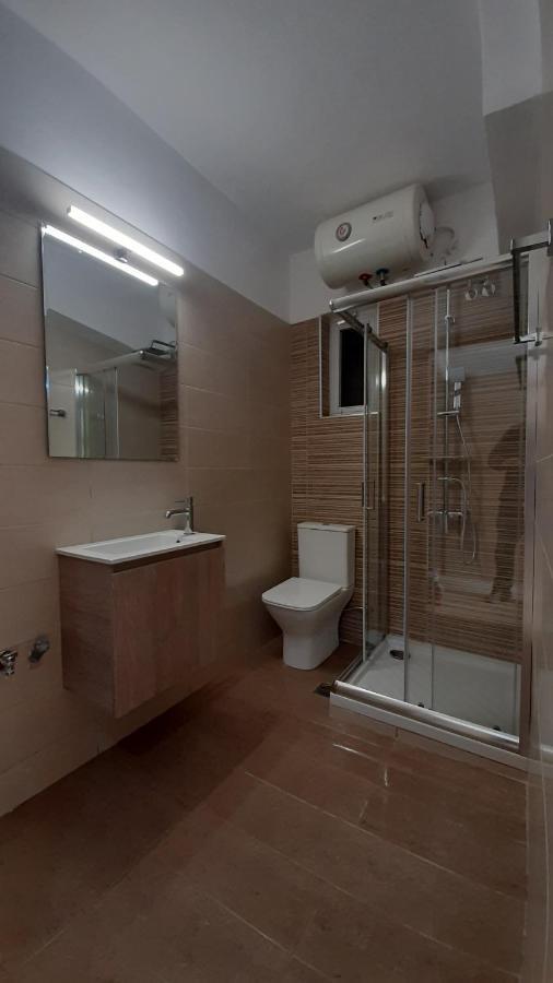 Tasias Apartments ลิคชูรี ภายนอก รูปภาพ