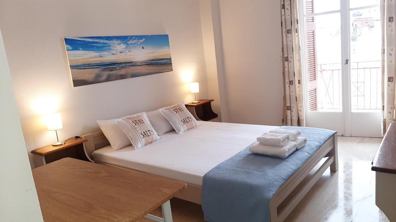 Tasias Apartments ลิคชูรี ภายนอก รูปภาพ
