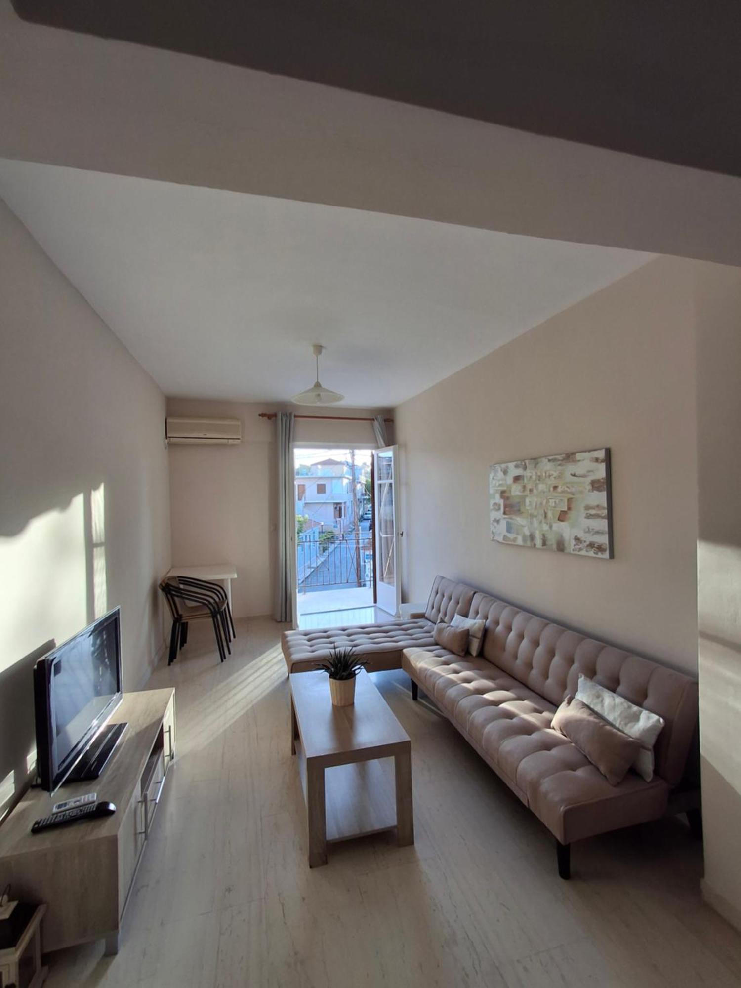 Tasias Apartments ลิคชูรี ภายนอก รูปภาพ